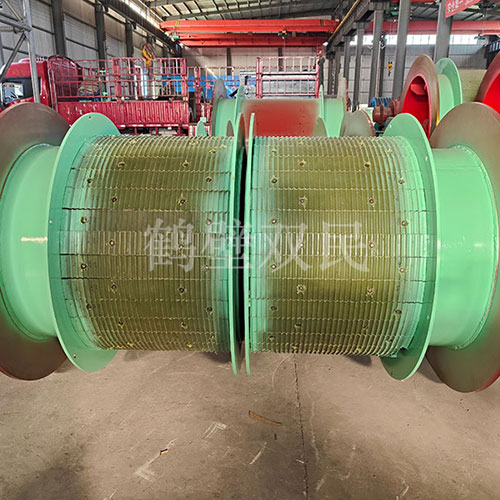 鑿井絞車廠家生產(chǎn)的2JTP-1.2×0.8P礦用提升絞車發(fā)貨！